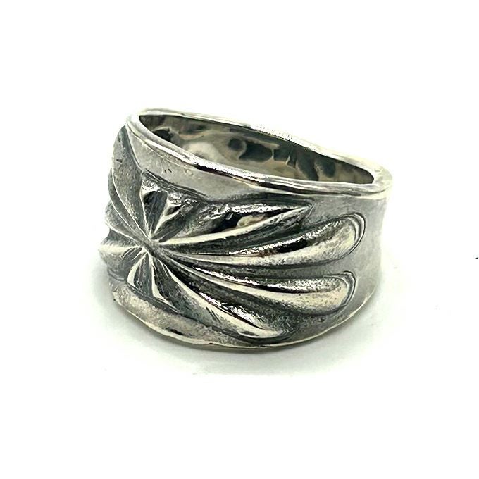 LARRY SMITH BUTTERFLY SHELL RING | LOCKSTOCK/STLIKE