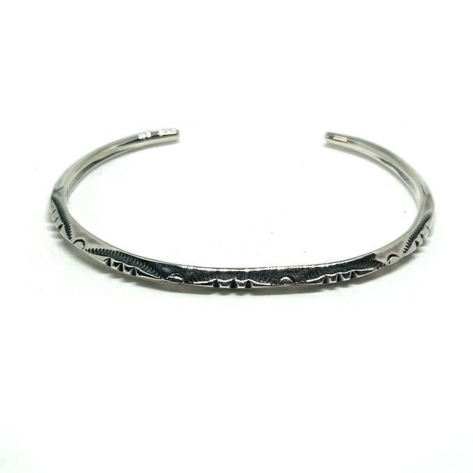 LARRY SMITH EXTRA THIN TRIANGLE BRACELET 