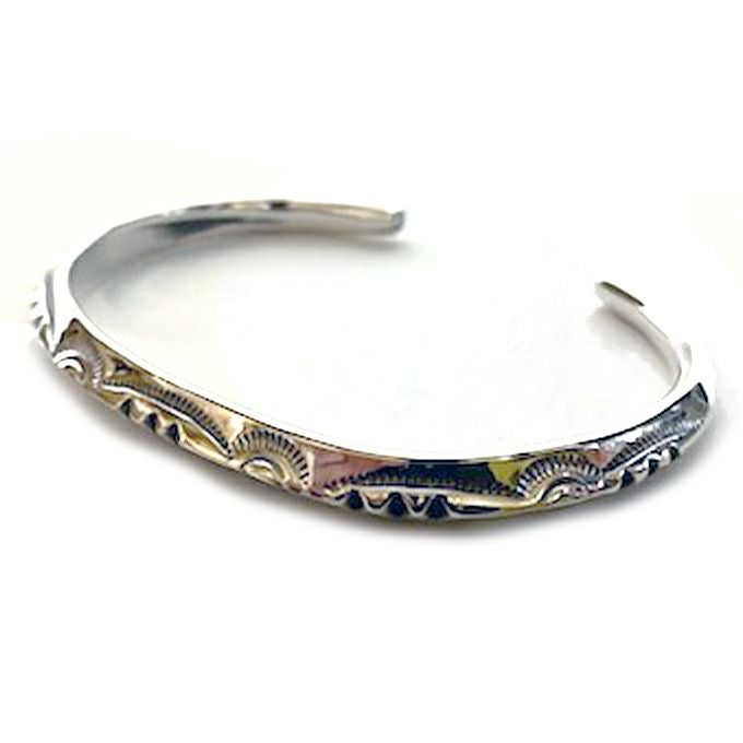LARRY SMITH WOMEN'S THIN TRIANGLE BRACELET 