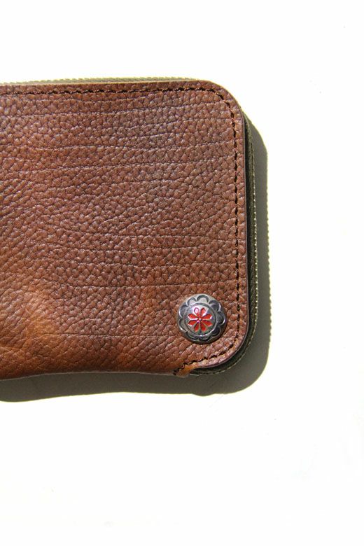 LARRY SMITH EMBOSSED L ZIPPER WALLET 