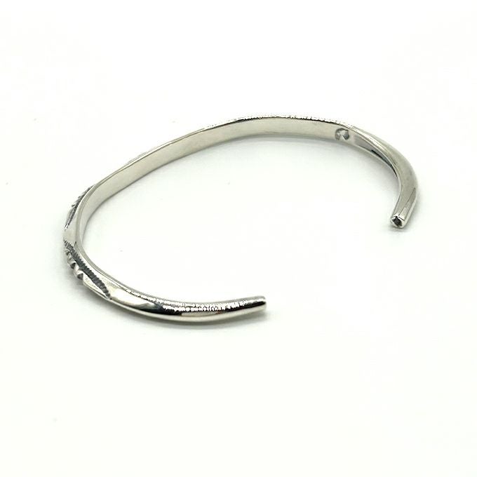 LARRY SMITH WOMEN'S EXTRA THIN TRIANGLE BRACELET 