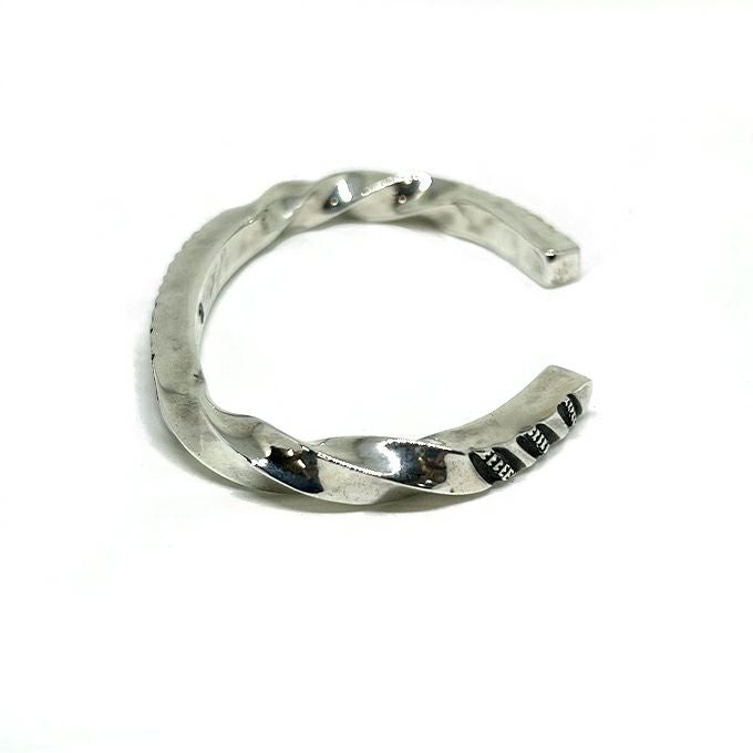 LARRY SMITH SQUARE WIRE TWISTED BRACELET 