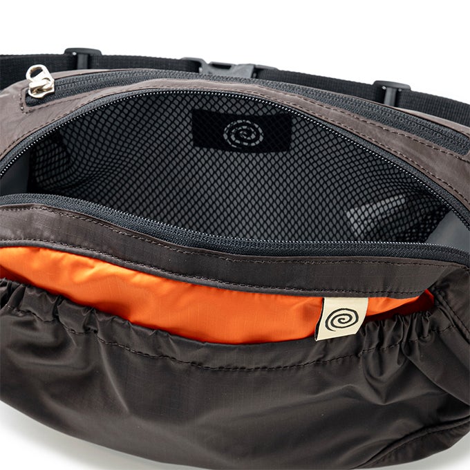 SOL Nylon Two-tone Waist Bag BROWN ブラウン SOL / soonerorlater Nylon Two-tone Waist Bag (BROWN) ソル/スーナー