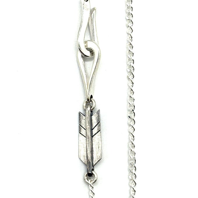 LARRY SMITH ARROW, SKINNY INFINITY HOOK CURB CHAIN 
