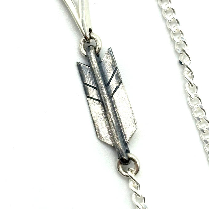 LARRY SMITH ARROW, SKINNY INFINITY HOOK CURB CHAIN 